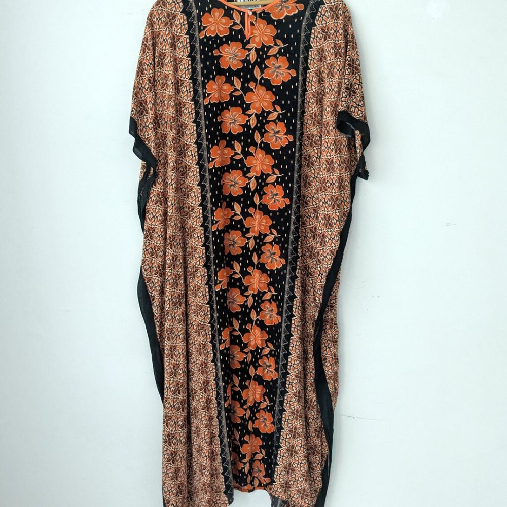 NWOT La Via Floral Caftan Lounge Dress One Size